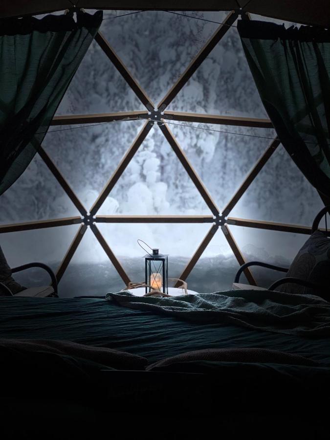 Aurora Igloo Fireplace-Heated Tents In A Secret Forest With Private Jacuzzi And Shared Sauna Bathroom And Dog Friendly Rovaniemi Bagian luar foto
